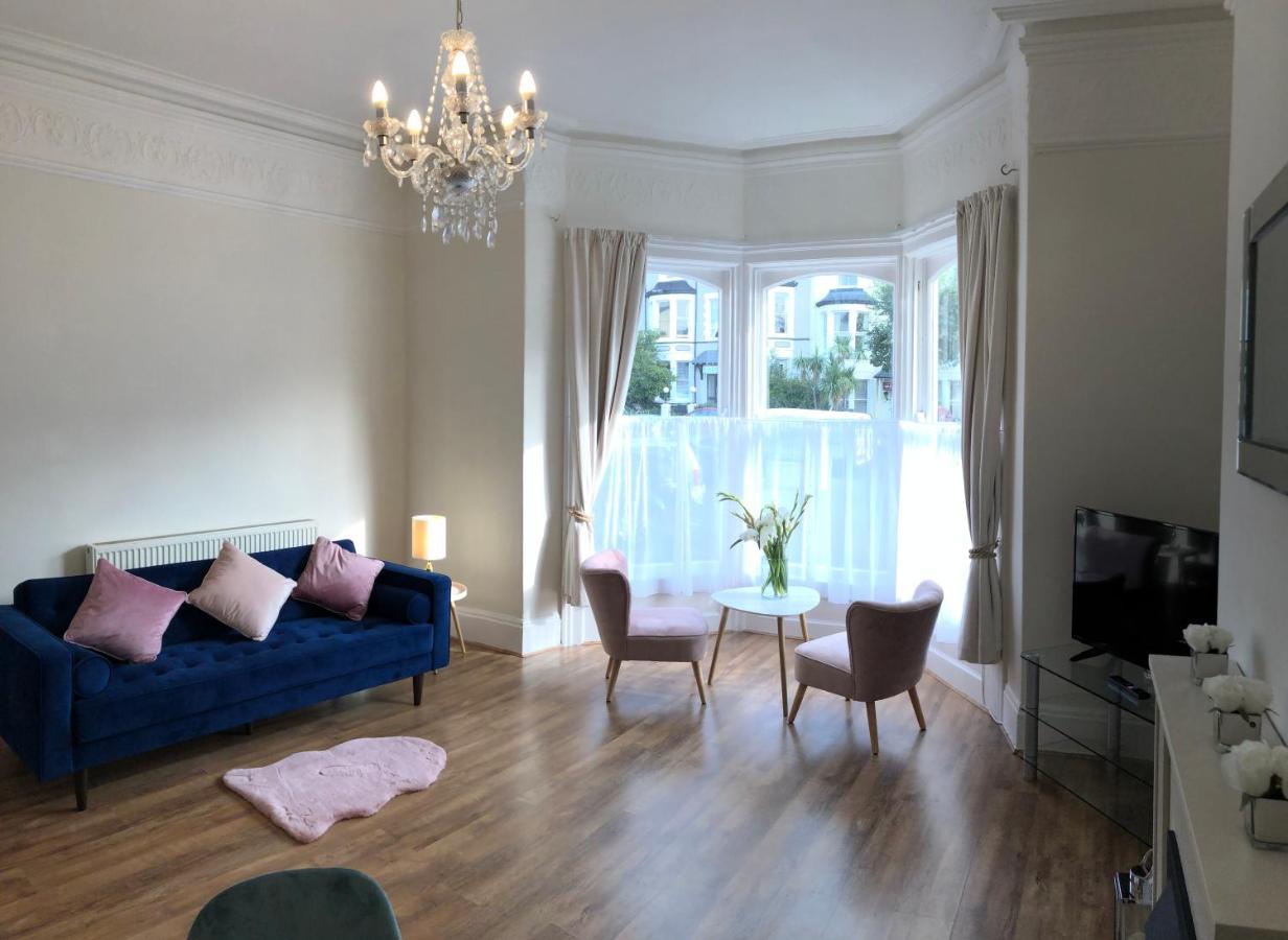 Mostyn Villa Free Private Parking Llandudno Eksteriør billede