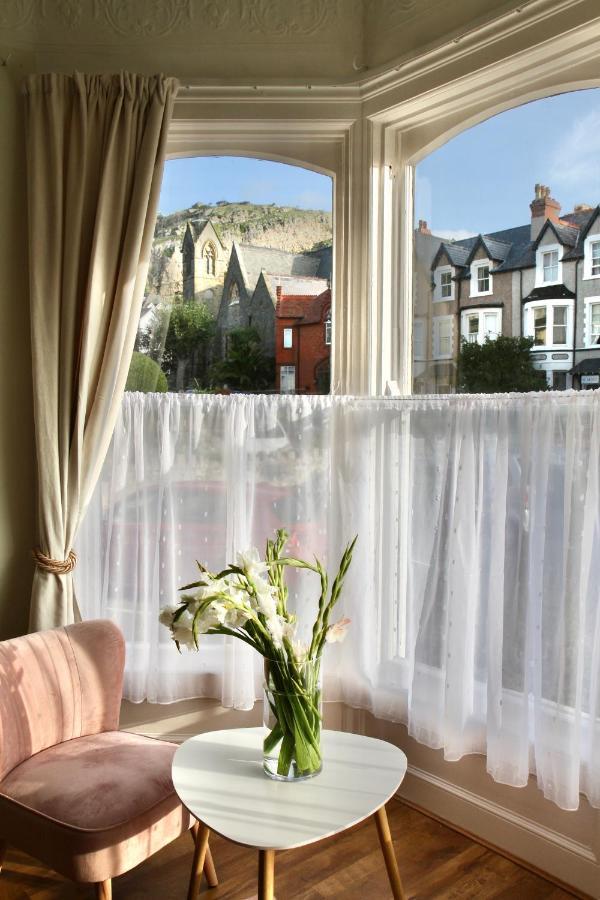 Mostyn Villa Free Private Parking Llandudno Eksteriør billede